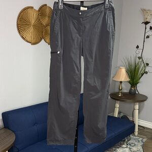 Women’s LL Bean Black Outdoor Cargo Nylon Straight Leg Pants size 6 Petite